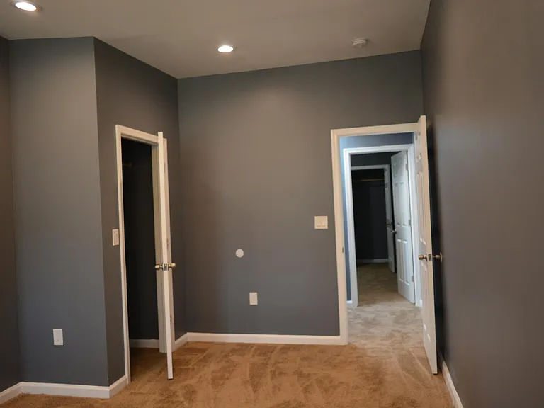 1032 Valley St — Photo 8