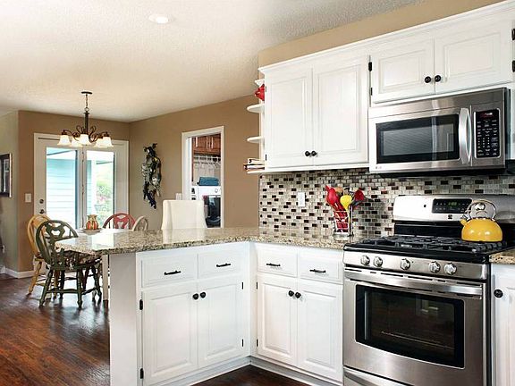 3rd image of 2609 Meadowrose Blvd