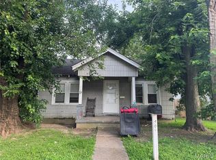709 E Gladys St, Sikeston, MO 63801