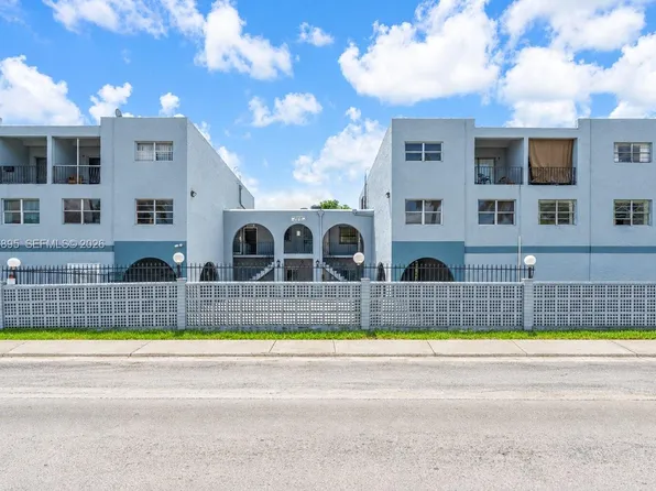 1300 W 53rd St APT 20, Hialeah, FL 33012