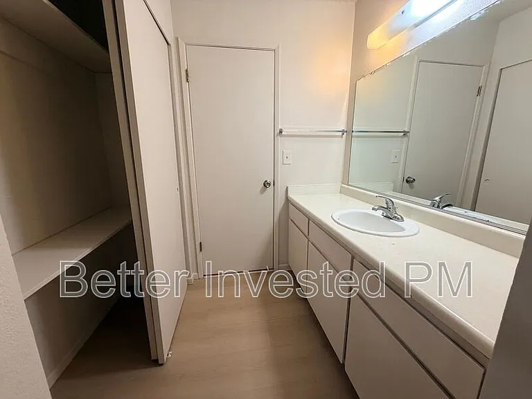 979 Marlene St — Photo 15