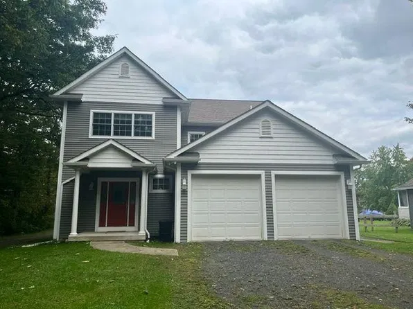 12 Lynch St, Scott Township, PA 18433