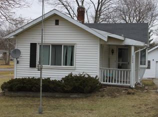 3299 S Center Rd, Burton, MI 48519