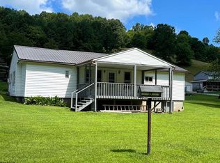 301 Lucys Ln, Buckhannon, WV 26201