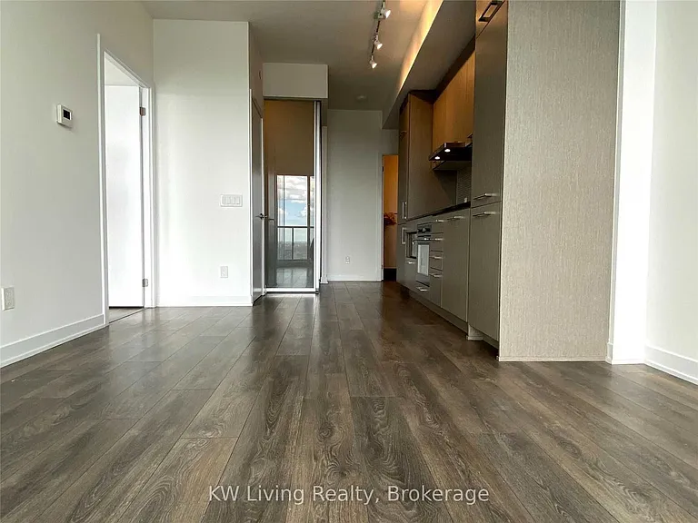 87 Peter St #Penthouse 209 — Photo 10