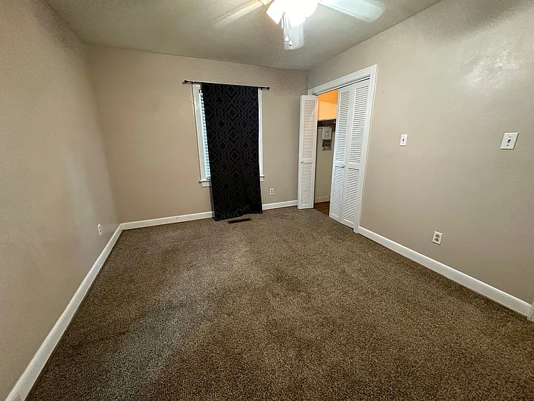 1601 Hopkins Dr — Photo 12