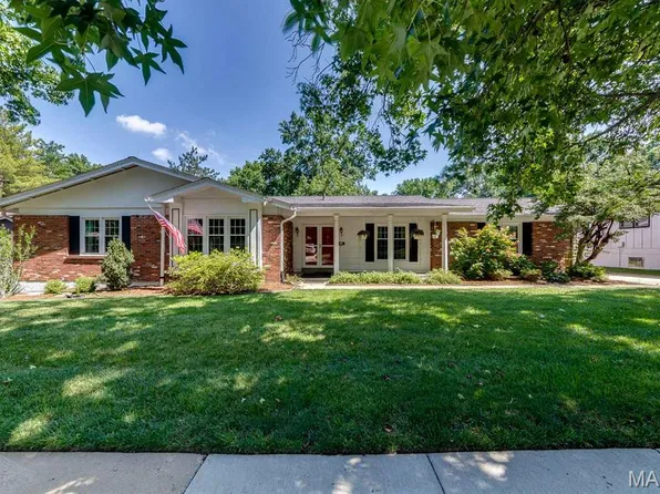 713 Barham Down Dr, Ballwin, MO 63011