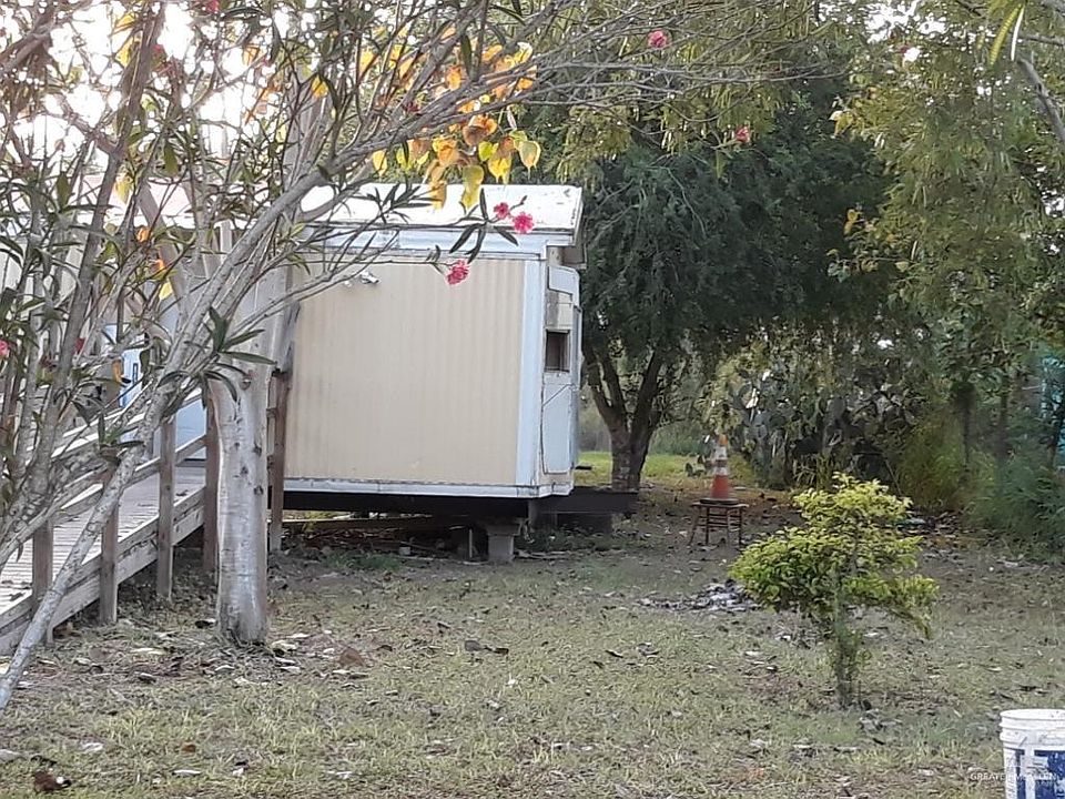 2nd image of 10113 Preciosa Ave