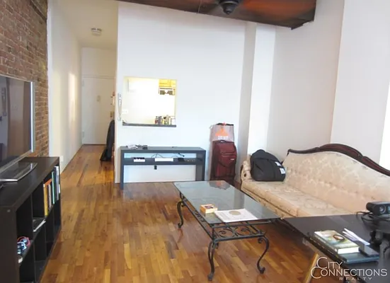 Rented by City Connections Realty | media 7