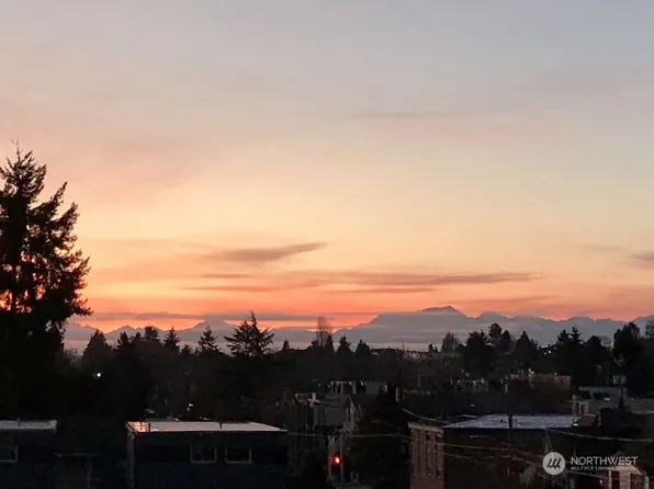 6025 22nd Avenue NW, Seattle, WA 98107