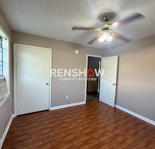 584 Lark St — Photo 24