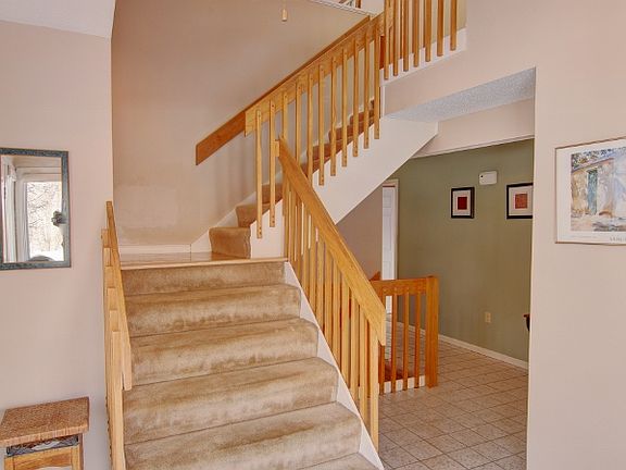 5th image of 131 Pine Glen Dr