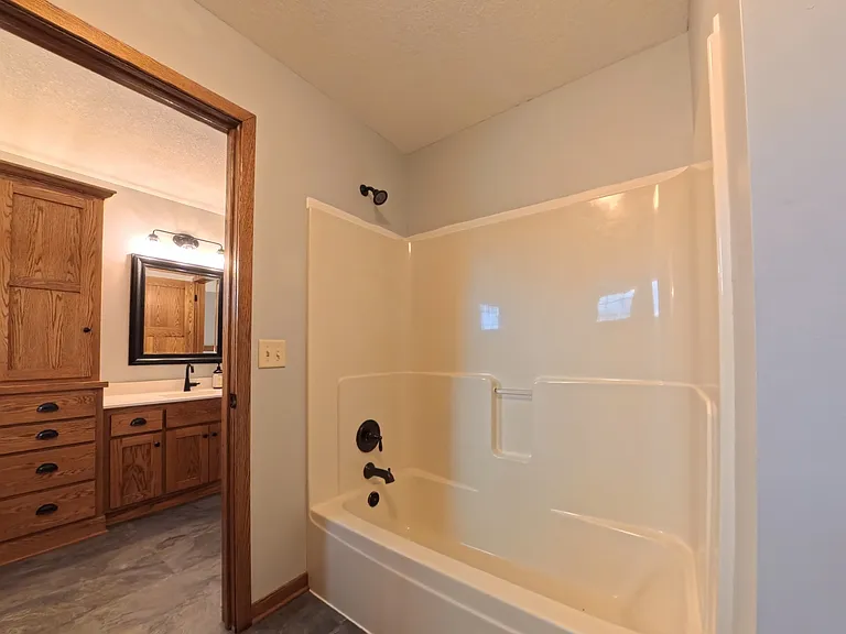11956 Castle Rock Ct N — Photo 28