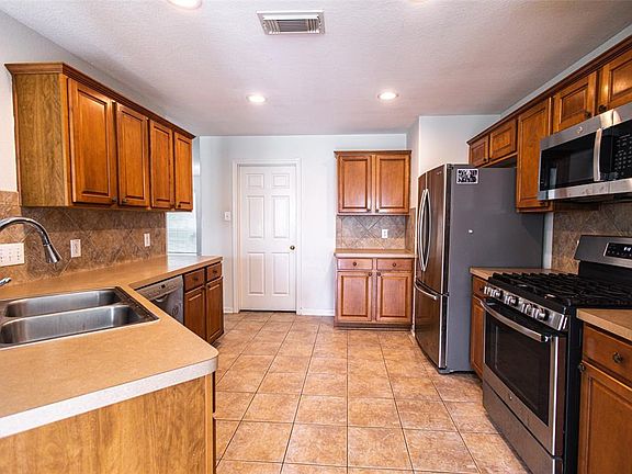 5th image of 14626 W Emerald Cypress Lane