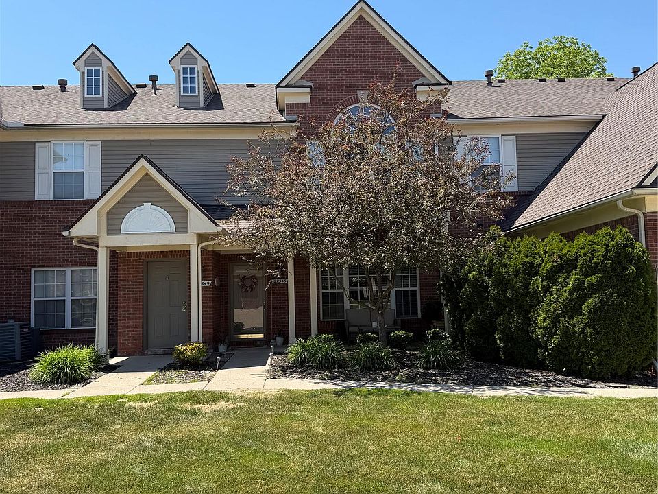 1st image of 27345 Hidden Oaks Dr