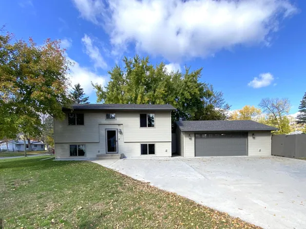 85 7th St S, Sauk Rapids, MN 56379