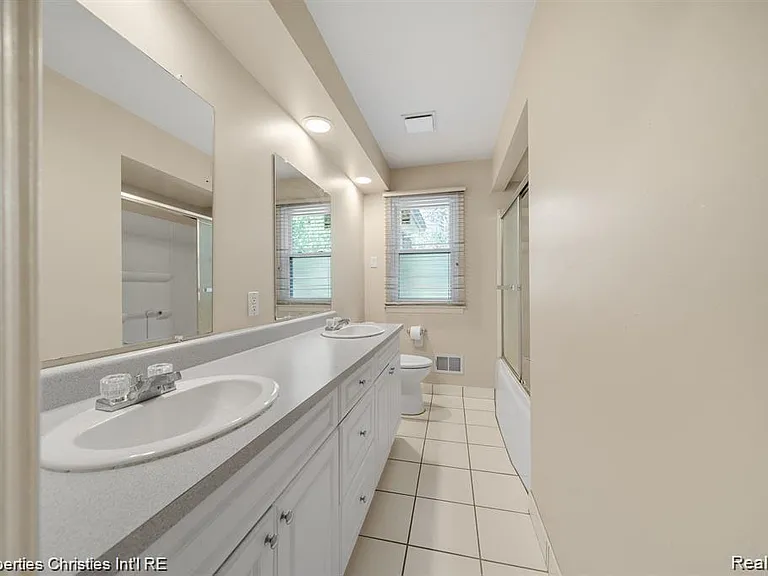 4912 S Clunbury Rd — Photo 22