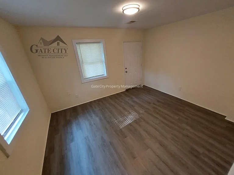 1513 Wendell Ave #A — Photo 5