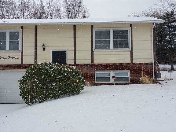 3rd image of 3434 SE Golden Ave