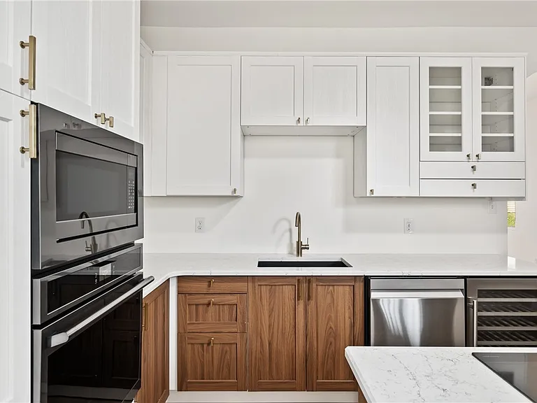 218 Fisk Ave — Photo 8