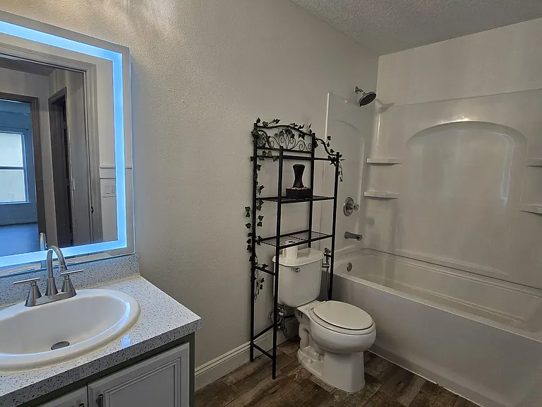 3403 Waterfront Dr — Photo 8