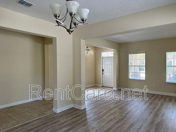 4th image of 15153 Driftwood Bend St