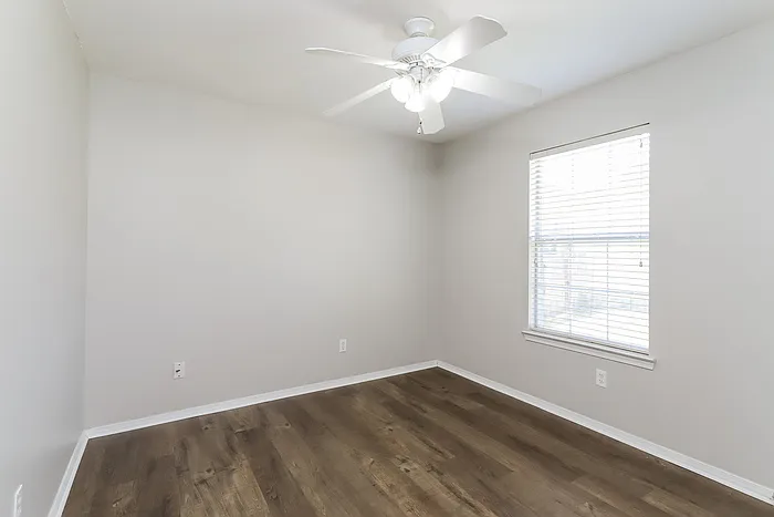 2106 Cherry Creek Cir — Photo 7