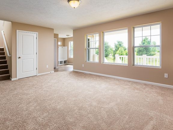 4th image of 435 E Summer Grove Dr