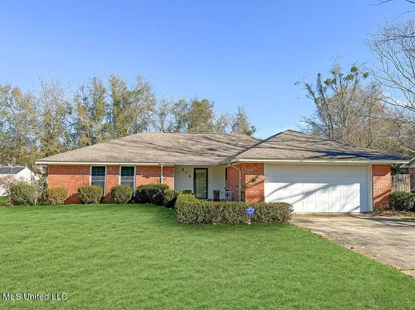 216 Royal Dr, Long Beach, MS 39560