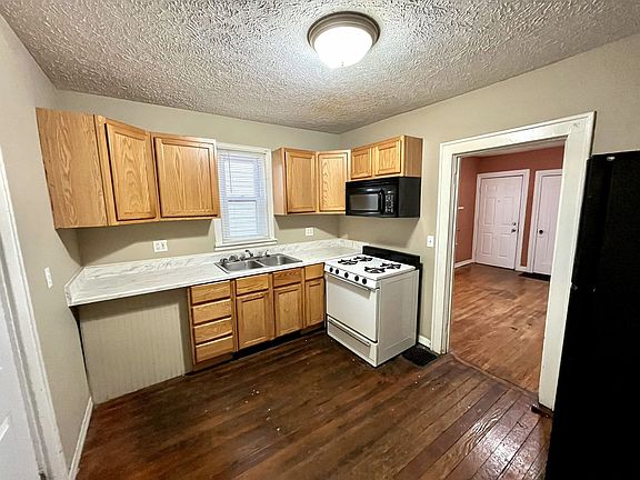 5th image of 1137 Muskegon Ave NW #1