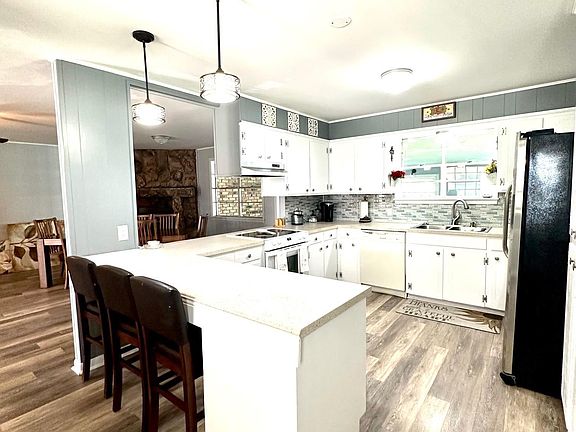 4th image of 1220 S Park Ave