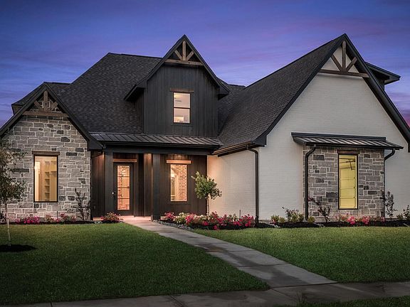 3rd image of 220 Cody Ln
