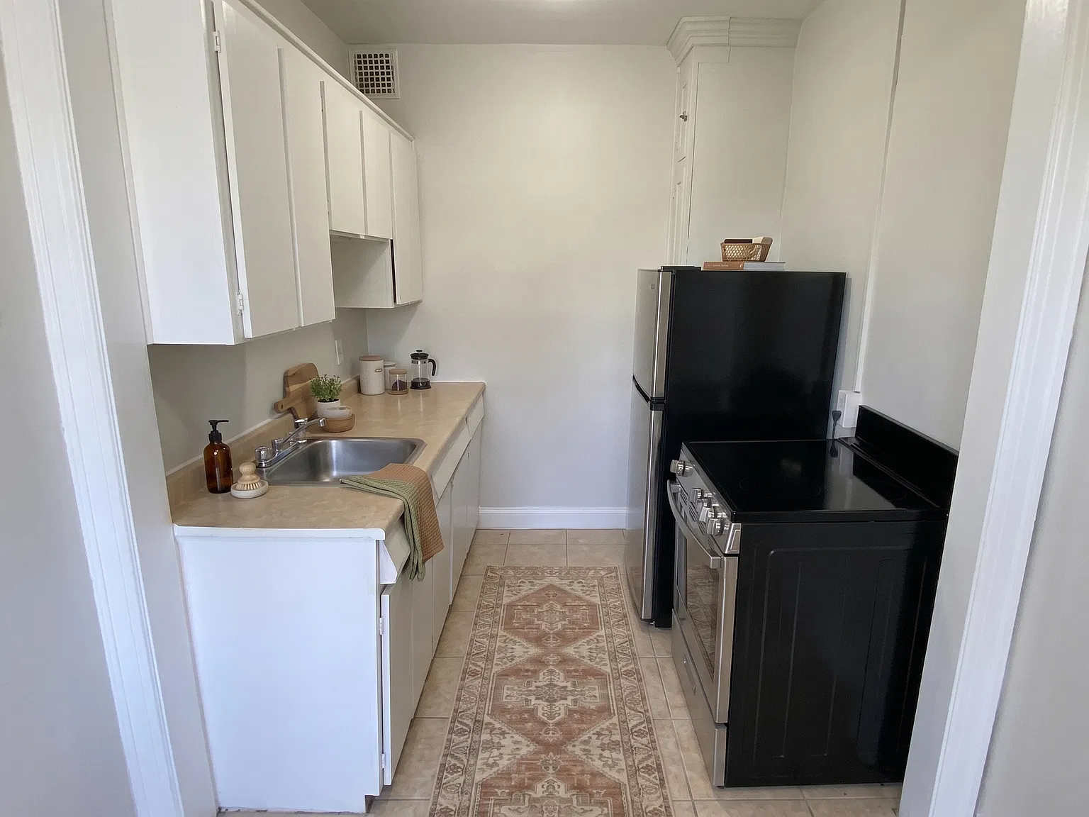 Studio, $1,195 — Photo 2