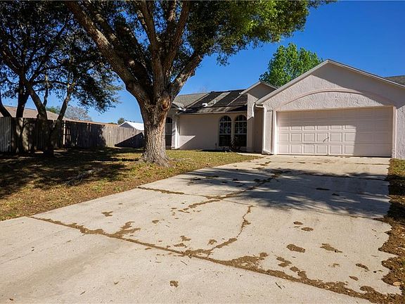 3rd image of 222 Timberpark Dr