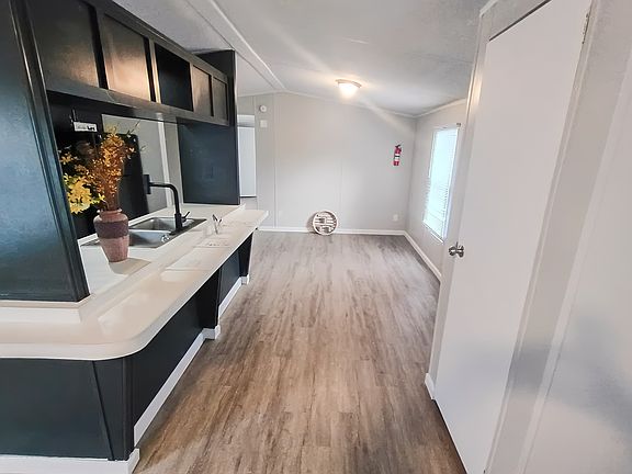 5th image of 47 Deerwood Park