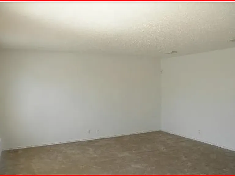6106 Candletree — Photo 3