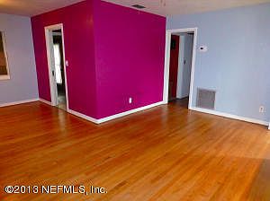 3rd image of 719 Moravon Ave