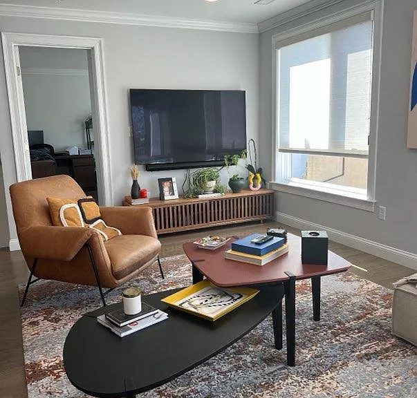 1400 Centre St #201 — Photo 1