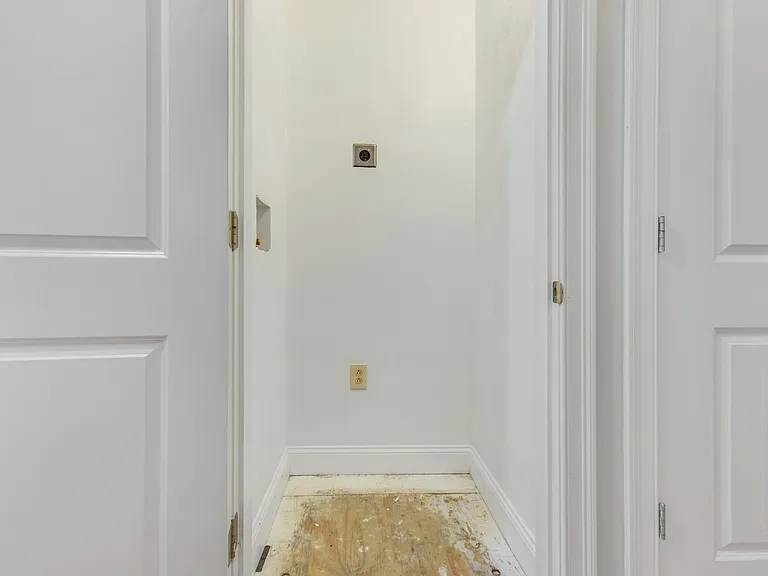 50 Dudley St #2 — Photo 8