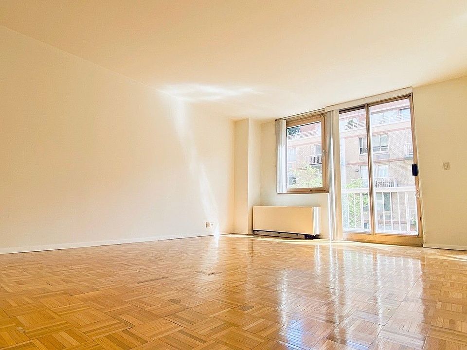 1st image of 350 W 50th St APT 3PP