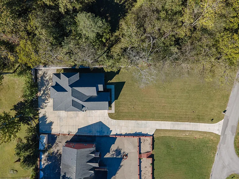 601 Joyce Ave — Photo 88