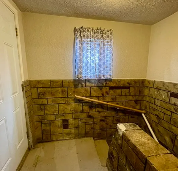 6066 Charles St — Photo 14