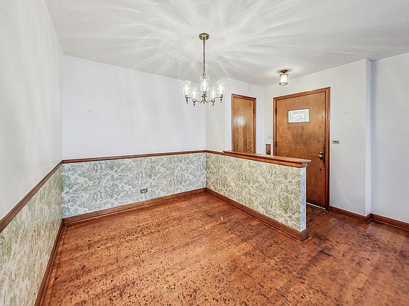 3rd image of 7745 N Harlem Ave