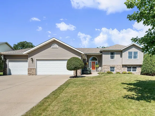 2180 Sunflower Ln, Owatonna, MN 55060