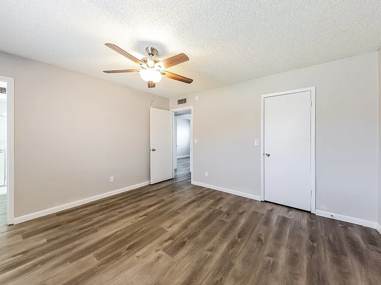 18417 N 55th Dr — Photo 11