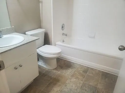 Hacienda Apartments — Photo 11