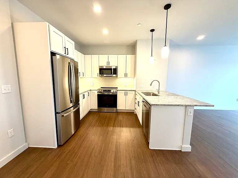 45 W Central St #313 — Photo 5