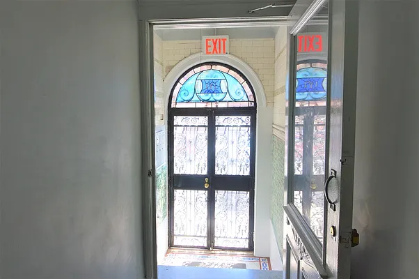 Rented by Bold New York | media 13