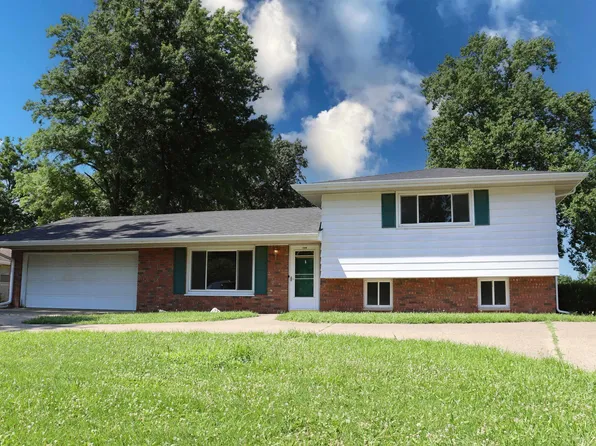 1508 Springfield Rd, East Peoria, IL 61611
