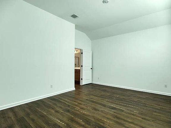 3rd image of 131 James Rose Ln